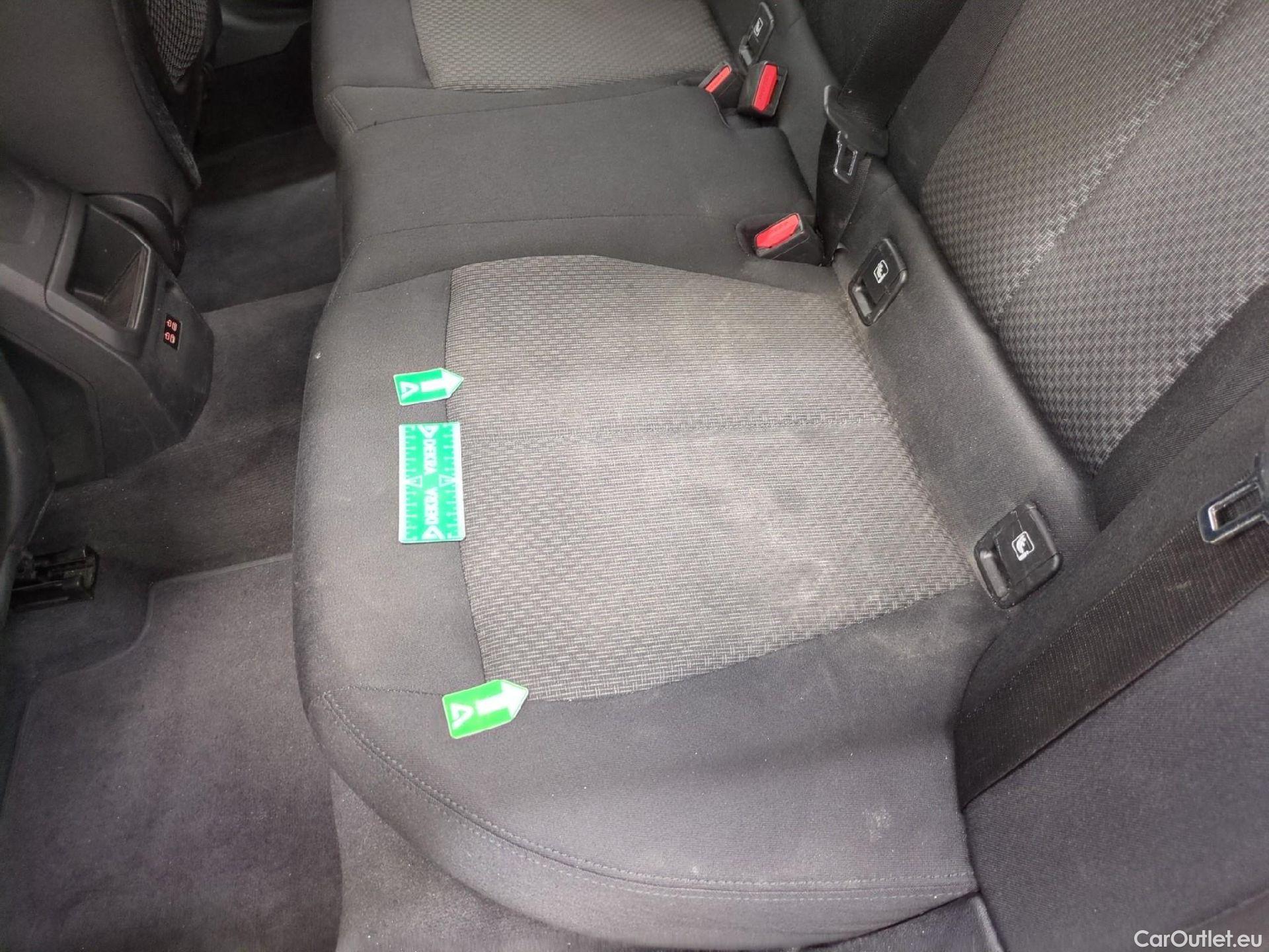  Bmw  Serie 1 BMW Série 1 / 2019 / 5P / Berline 118d BVA8 Business Design #3