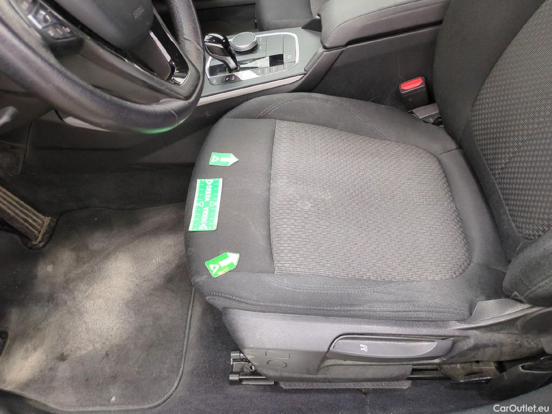  Bmw  Serie 1 BMW Série 1 / 2019 / 5P / Berline 118d BVA8 Business Design #5