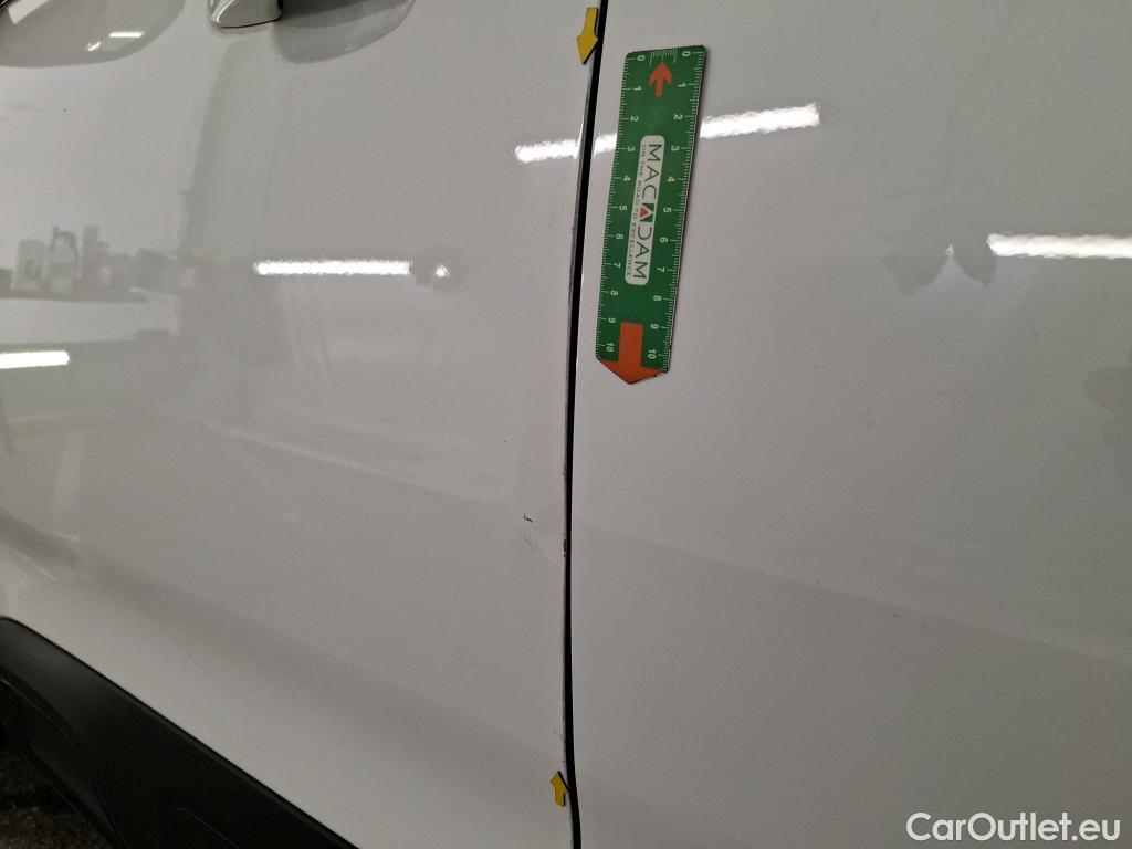  Citroen  C5 Aircross CITROEN  / 2022 / 5P / SUV PureTech 130 S&S BVM6 Feel #4