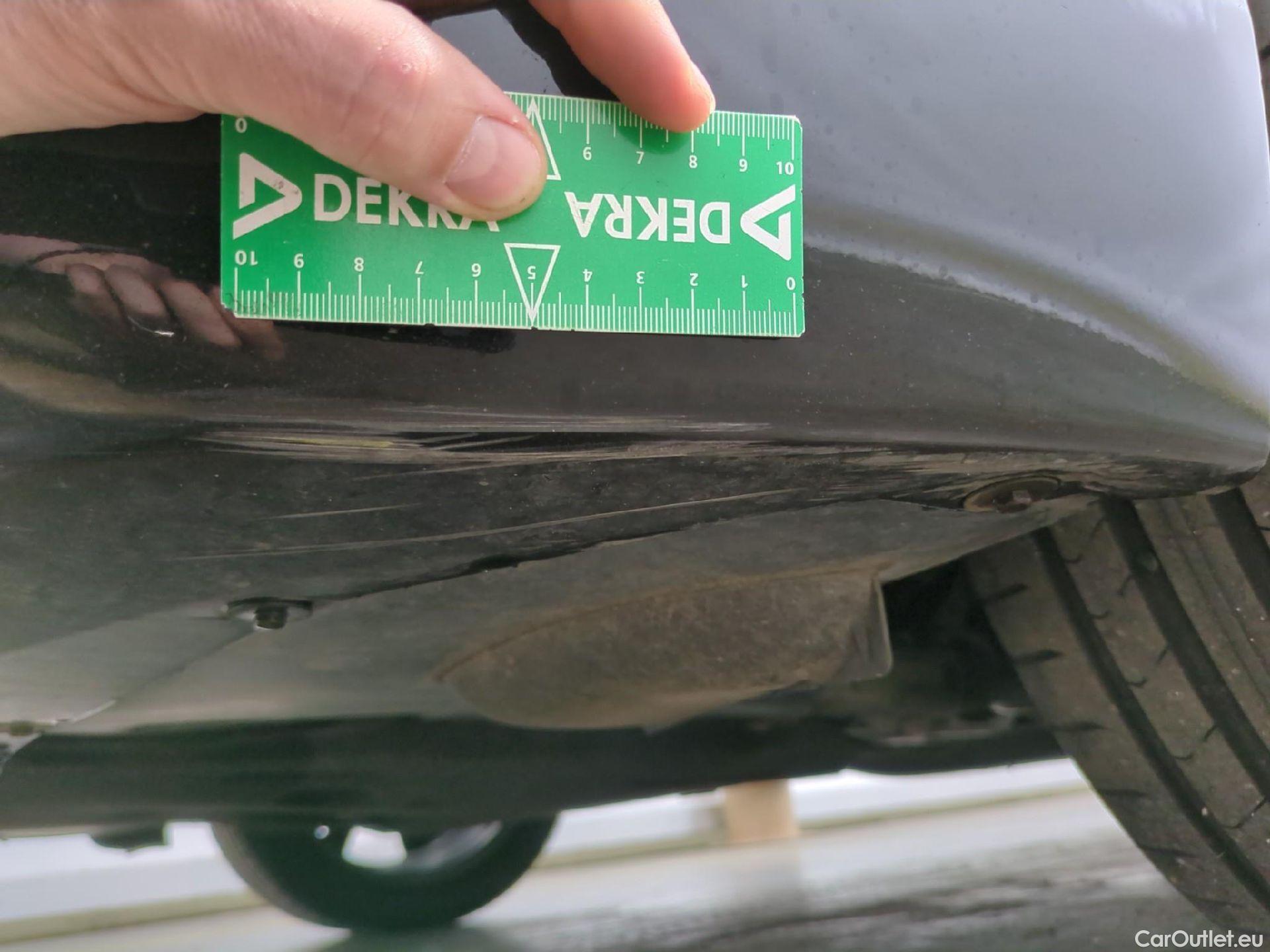  Bmw  Serie 1 BMW Série 1 / 2019 / 5P / Berline 118d BVA8 Business Design #30