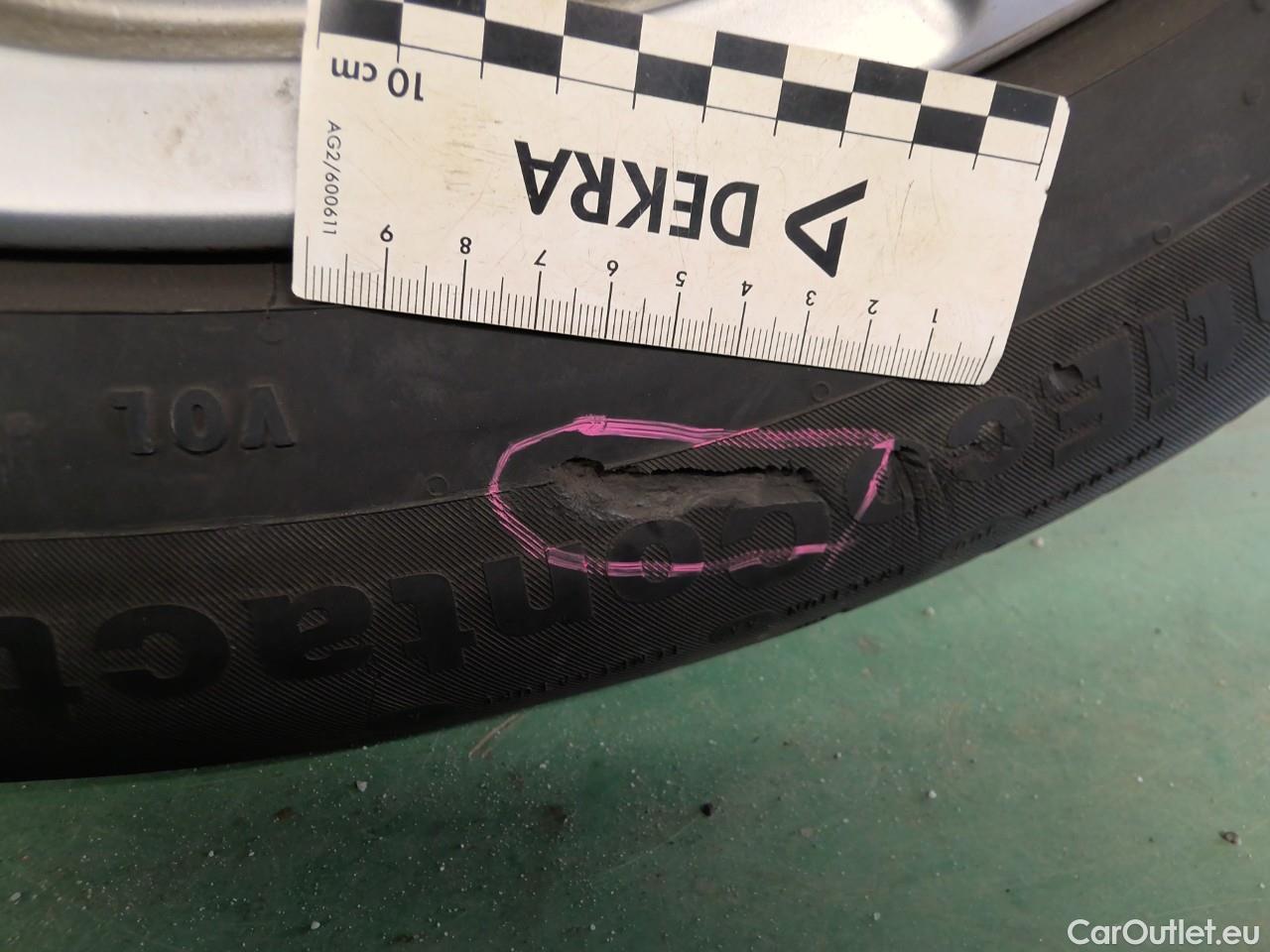  Volvo  XC60  D4 FWD Momentum SE Aut. #23