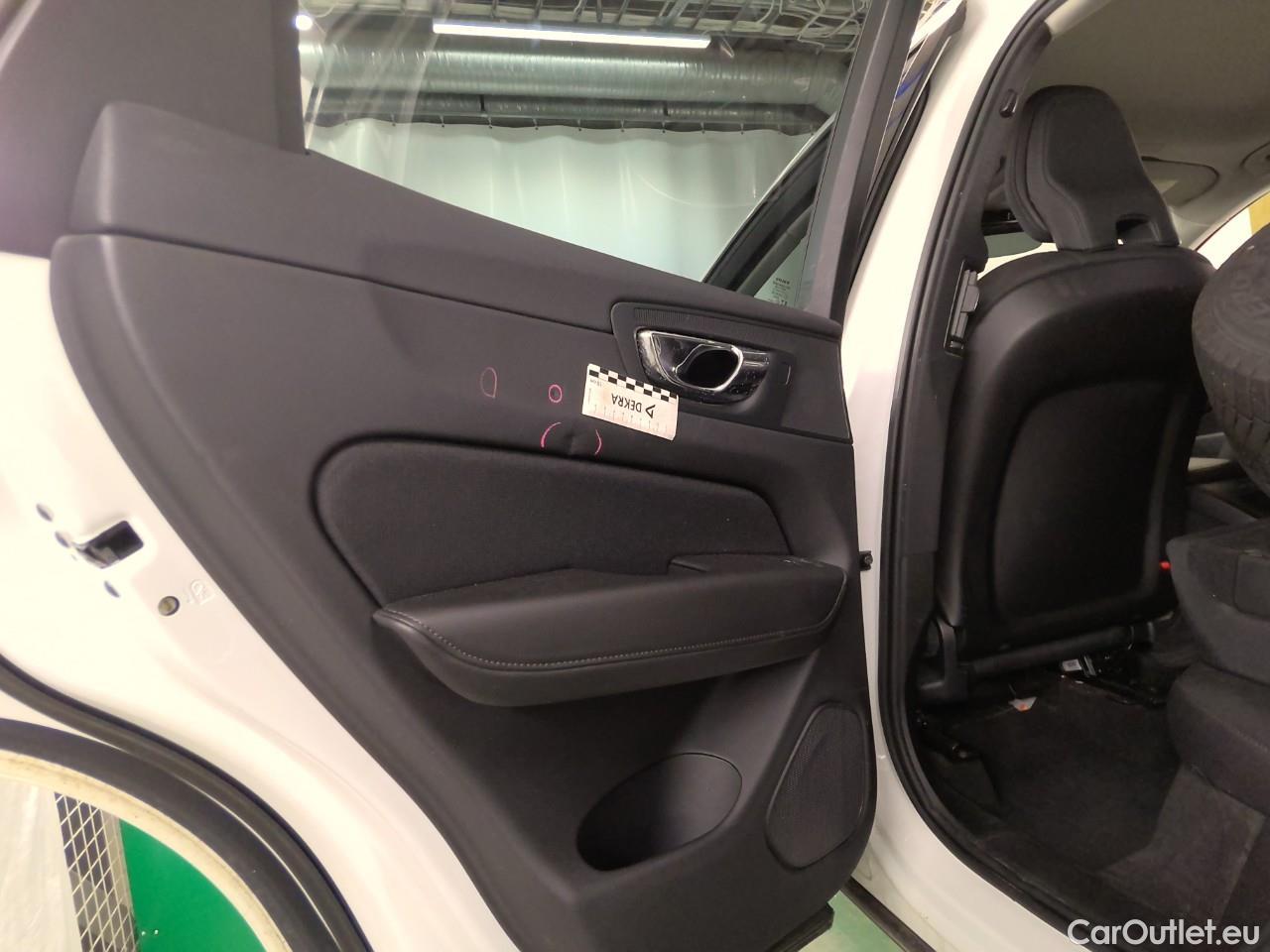  Volvo  XC60  D4 FWD Momentum SE Aut. #12