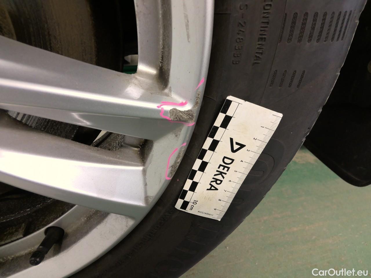  Volvo  XC60  D4 FWD Momentum SE Aut. #20