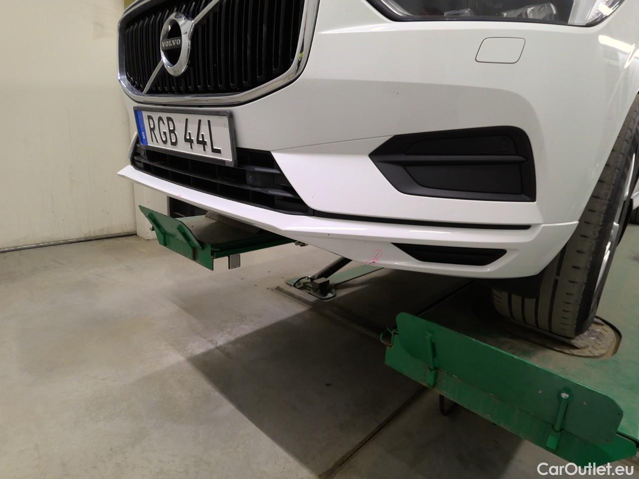  Volvo  XC60  D4 FWD Momentum SE Aut. #3