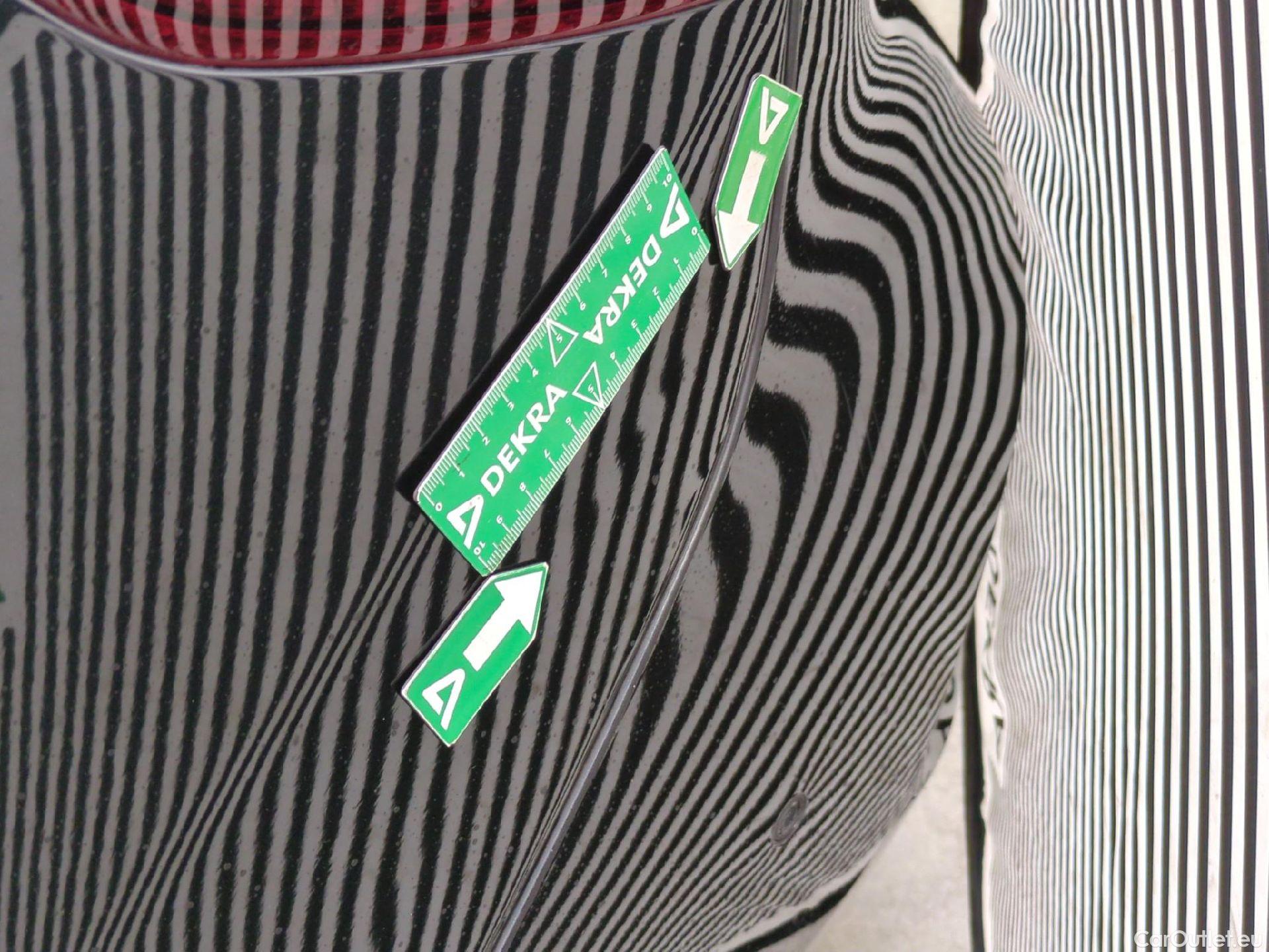  Bmw  Serie 1 BMW Série 1 / 2019 / 5P / Berline 118d BVA8 Business Design #35