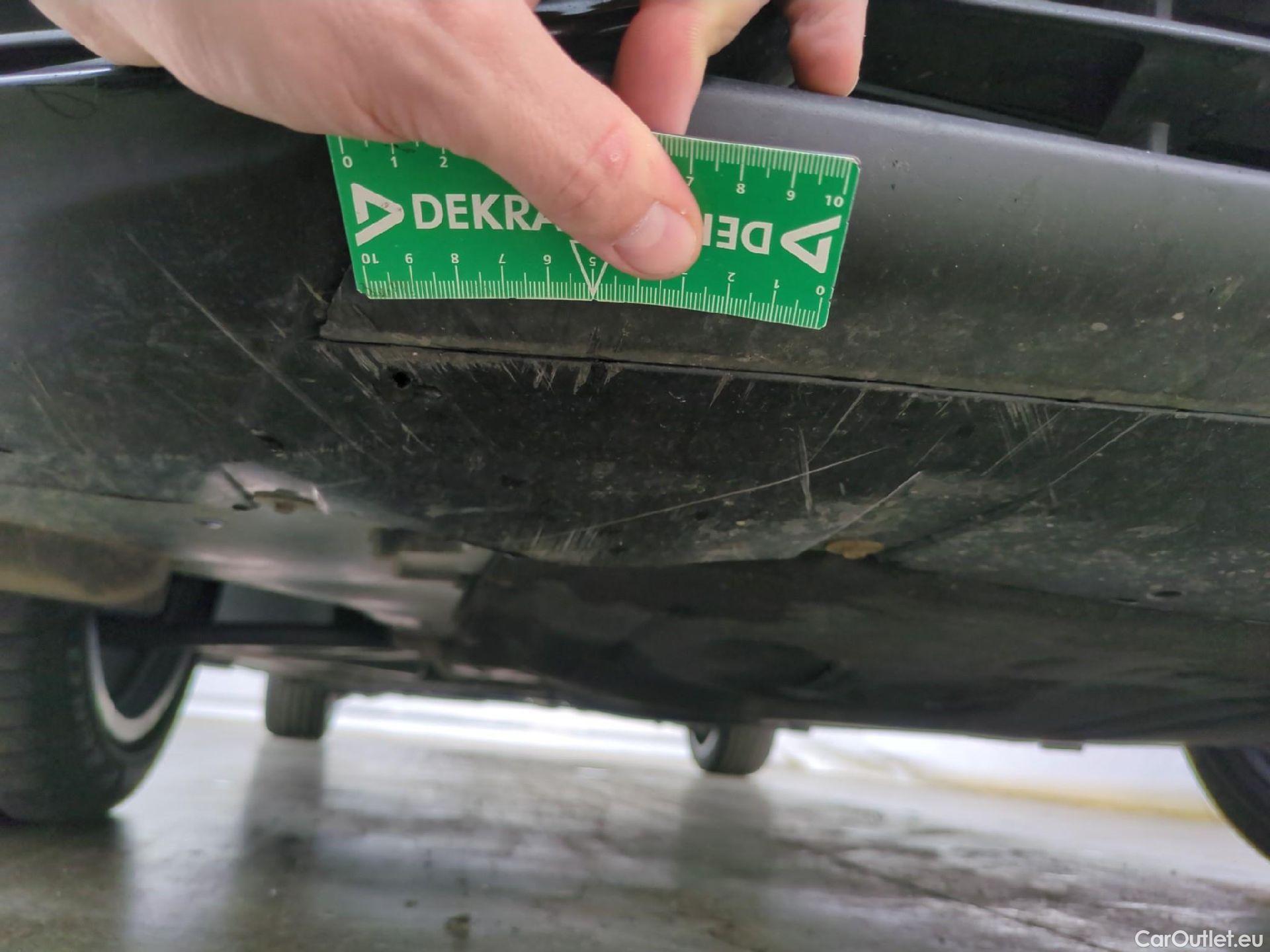  Bmw  Serie 1 BMW Série 1 / 2019 / 5P / Berline 118d BVA8 Business Design #32