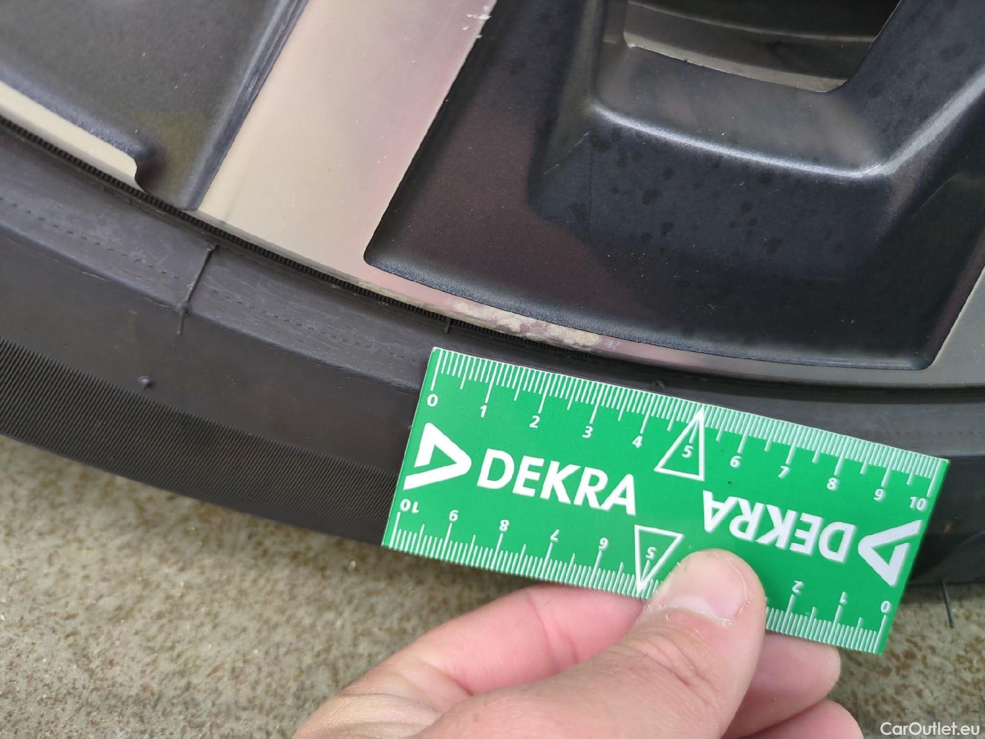  Bmw  Serie 3 Série 3 Berline 316 d Lounge 2.0 120CV BVA8 E6d #9