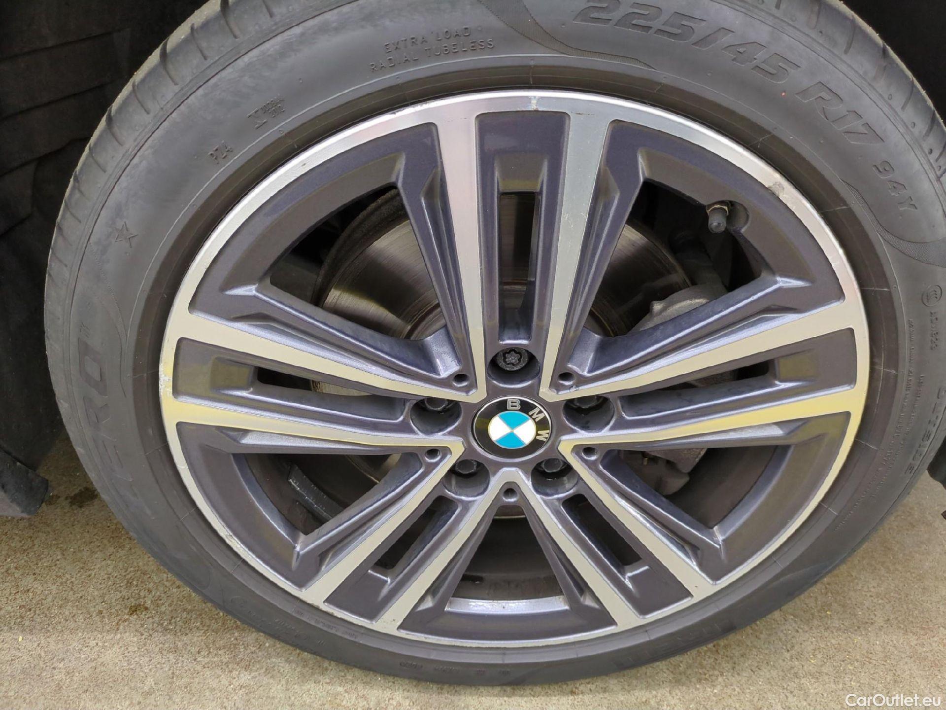  Bmw  Serie 1 BMW Série 1 / 2019 / 5P / Berline 118d BVA8 Business Design #9