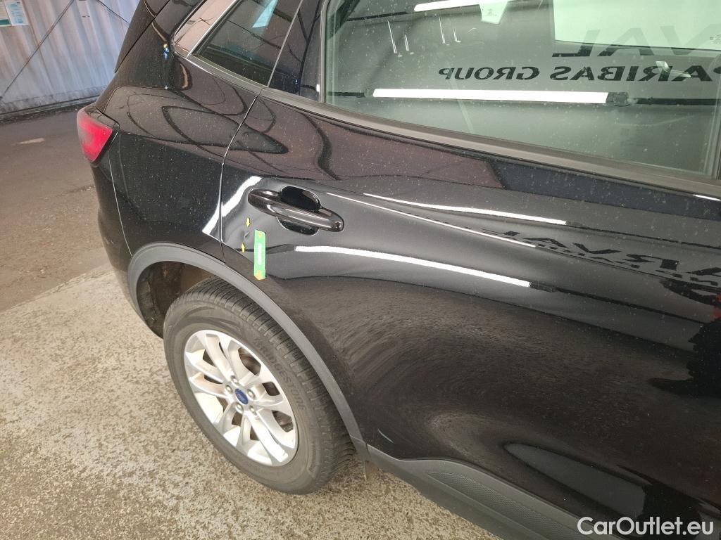  Ford  Kuga FORD  / 2019 / 5P / SUV 2.5 190 hybrid Flexifuel Pshift Titanium #3