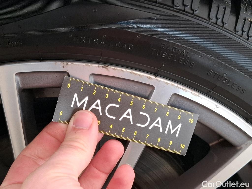  Mercedes  CLA-Klasse MERCEDES-BENZ CLA Coupe / 2019 / 4P / Coupé CLA 200 d Business Line BA8 #3