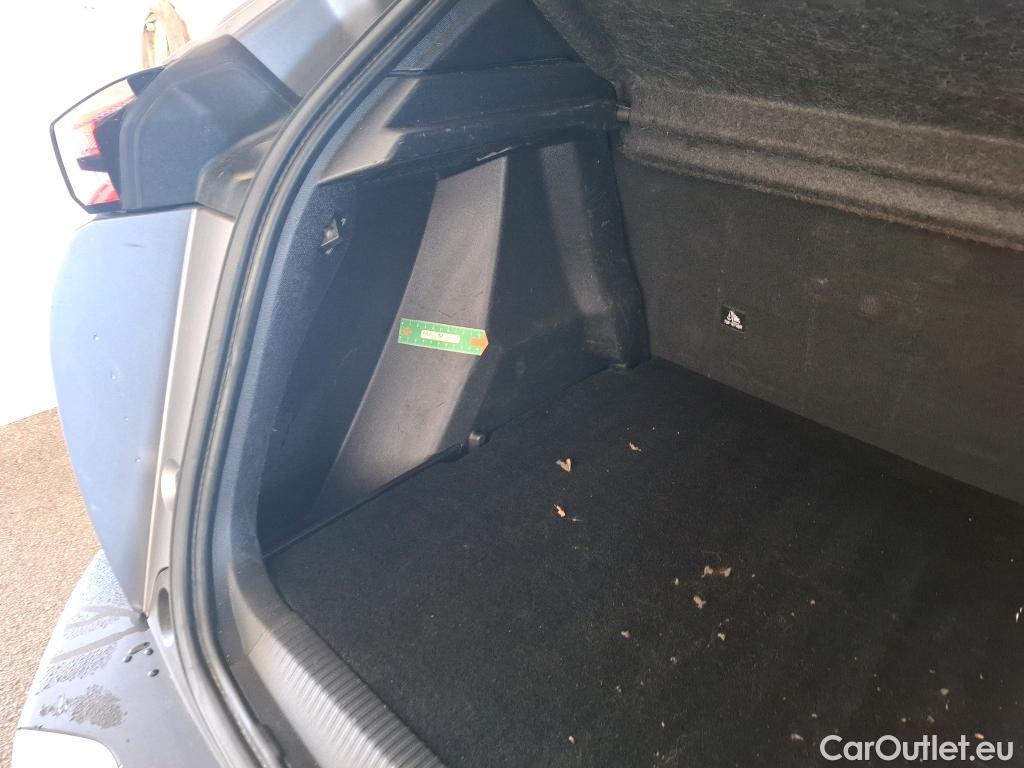  Peugeot  2008  Allure Business 1.5 HDi 130CV BVA8 E6d #44