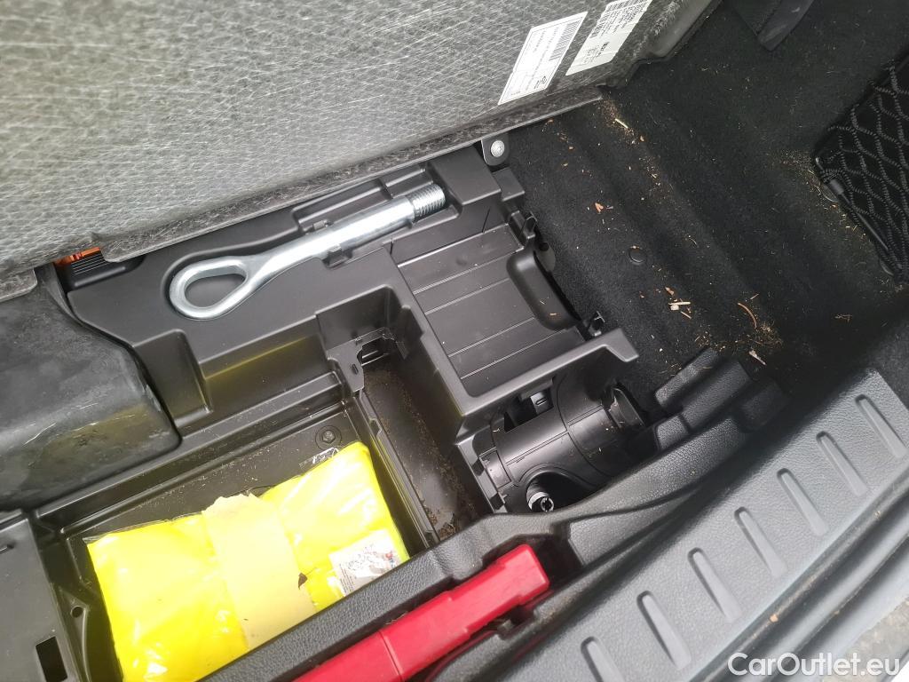  Mercedes  GLA MERCEDES-BENZ  / 2020 / 5P / SUV 1.3  250 e BUSINESS LINE DCT #29