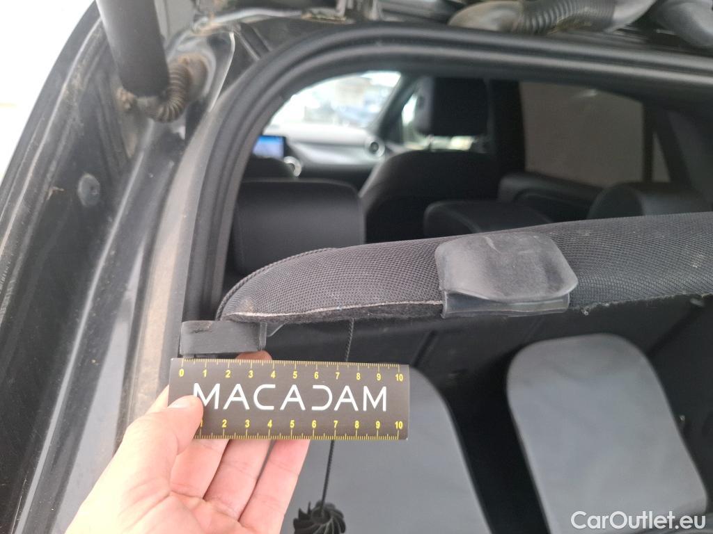  Mercedes  GLA MERCEDES-BENZ  / 2020 / 5P / SUV 1.3  250 e BUSINESS LINE DCT #38