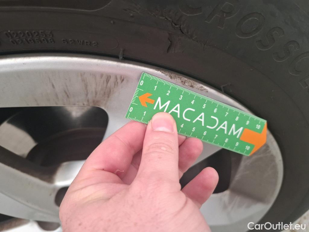  Nissan  Qashqai NISSAN  / 2017 / 5P / Crossover 1.5 DCI 115 Business Edition #18