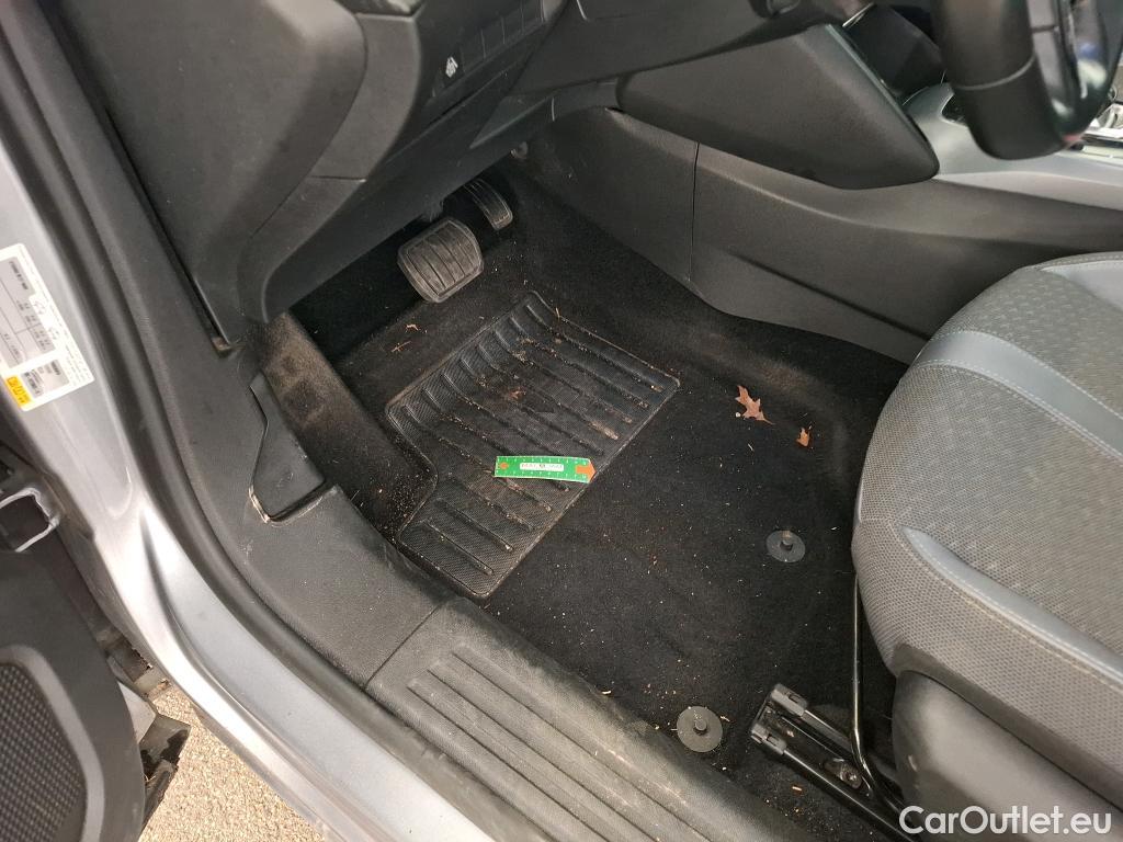  Peugeot  2008  Allure Business 1.5 HDi 130CV BVA8 E6d #32