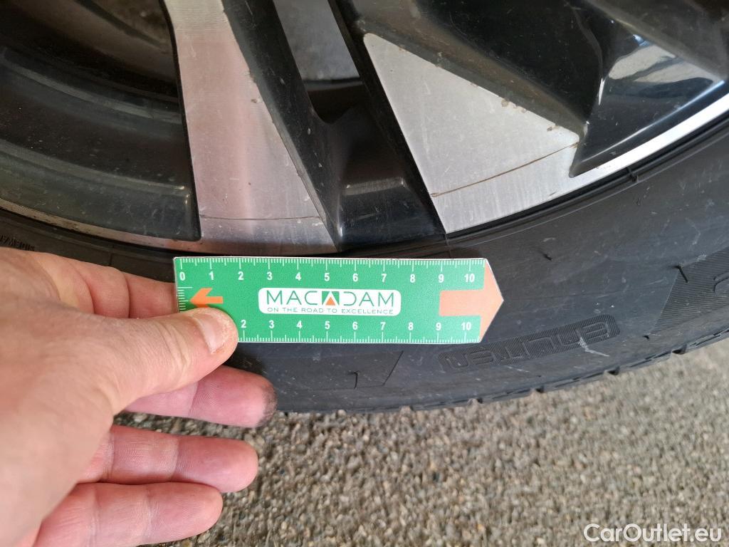  Peugeot  2008  Allure Business 1.5 HDi 130CV BVA8 E6d #21