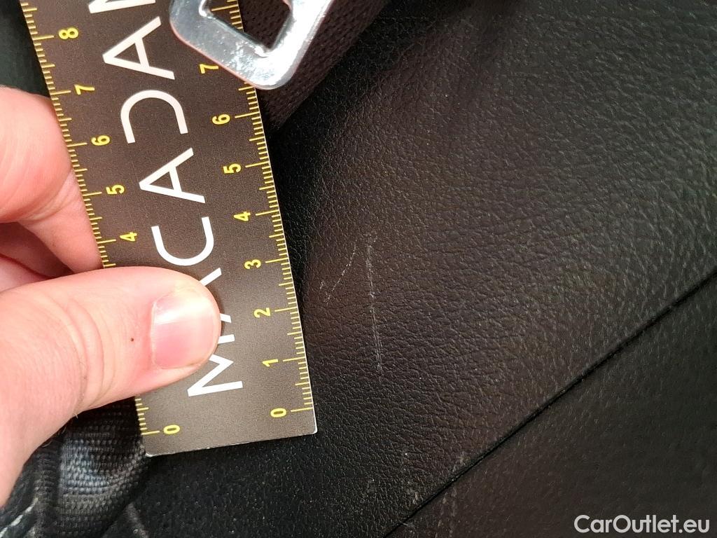  Mercedes  CLA-Klasse MERCEDES-BENZ CLA Coupe / 2019 / 4P / Coupé CLA 200 d Business Line BA8 #23