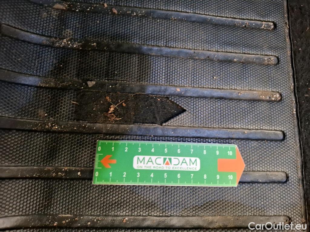  Peugeot  2008  Allure Business 1.5 HDi 130CV BVA8 E6d #33