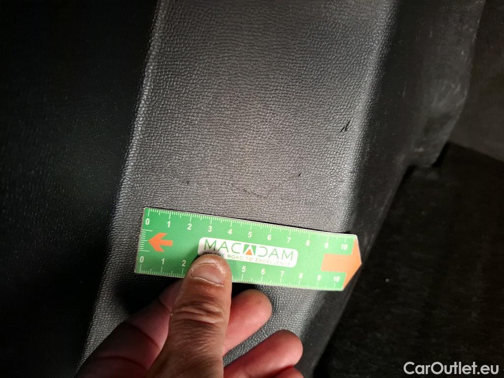  Peugeot  2008  Allure Business 1.5 HDi 130CV BVA8 E6d #45