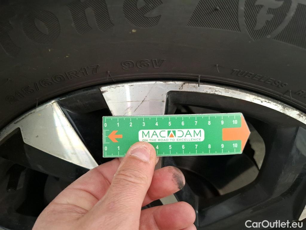  Peugeot  2008  Allure Business 1.5 HDi 130CV BVA8 E6d #13