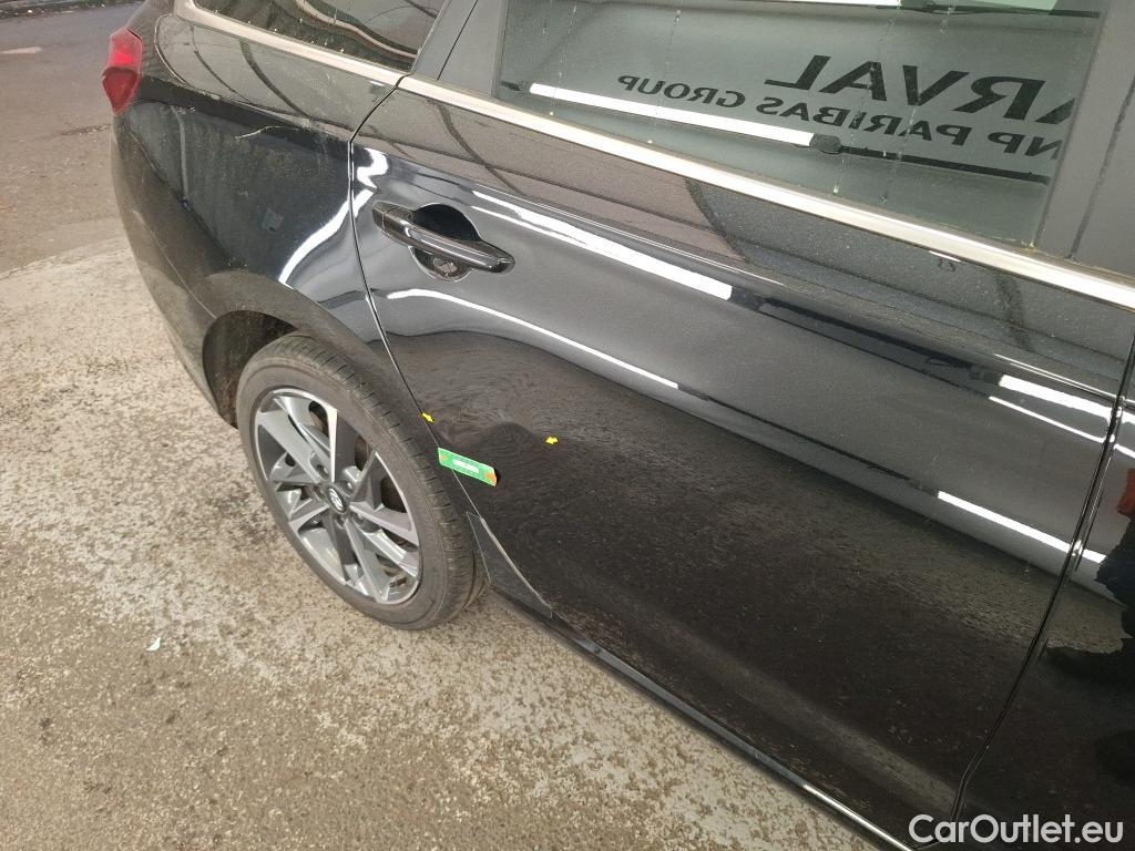  Hyundai  i30 HYUNDAI  Sport Wagon / 2020 / 5P / Break 1.0 T-GDI 120 DCT-7 MHEV CREATIVE SW #1