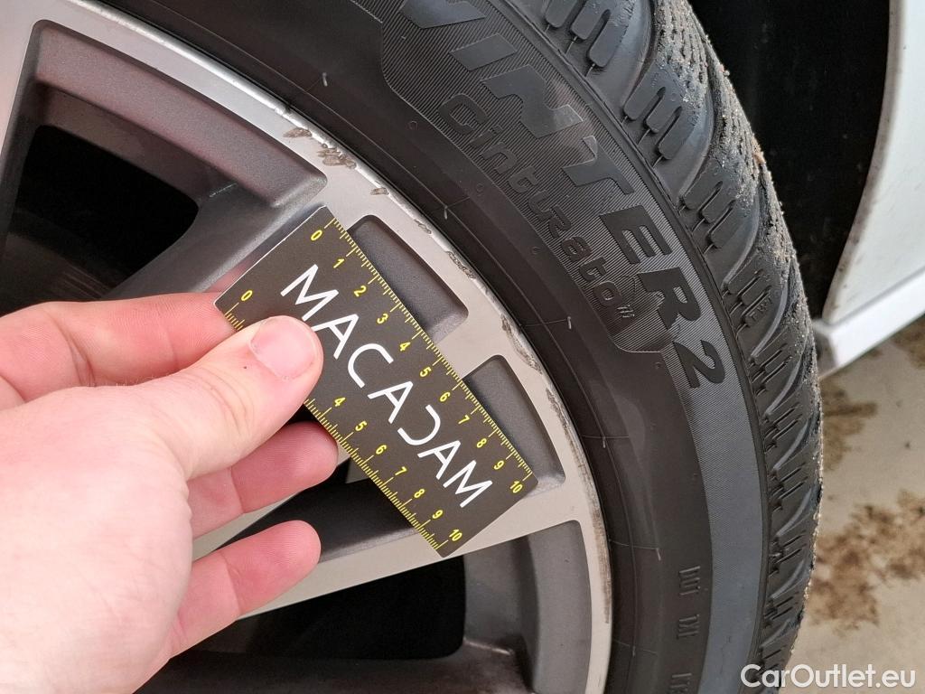  Mercedes  CLA-Klasse MERCEDES-BENZ CLA Coupe / 2019 / 4P / Coupé CLA 200 d Business Line BA8 #2