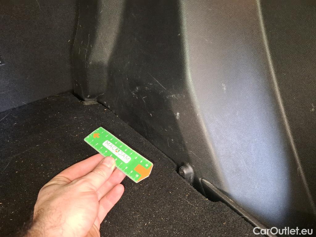  Peugeot  2008  Allure 1.5 HDi 130CV BVA8 E6d #14