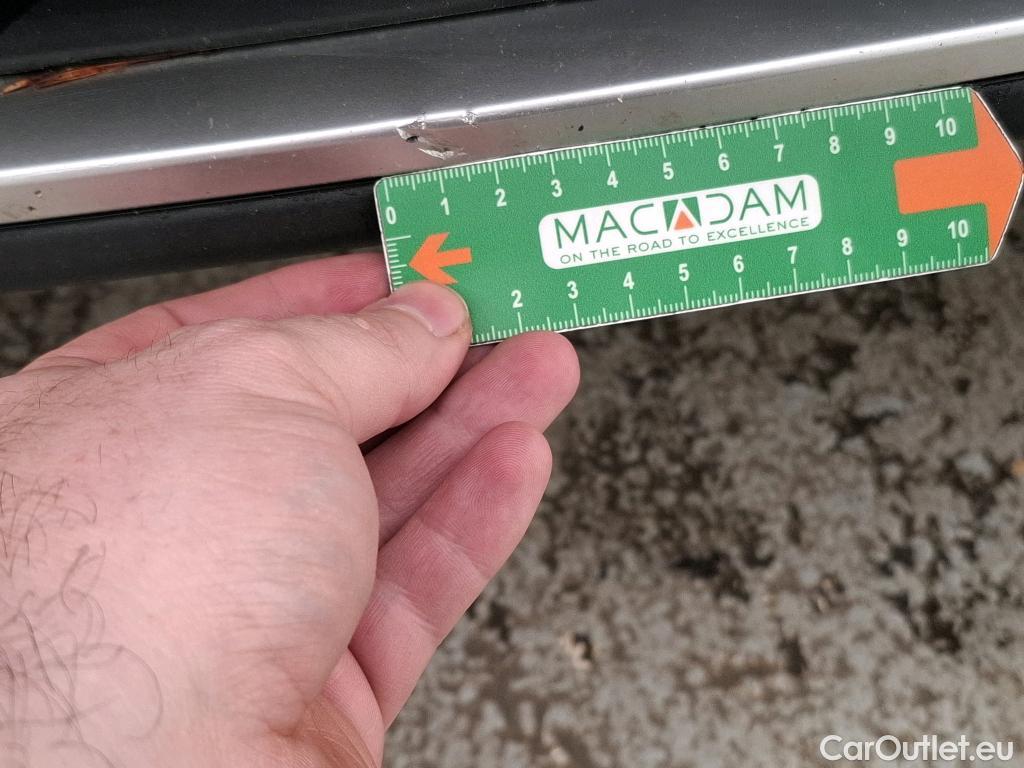  Peugeot  2008  Allure 1.5 HDi 130CV BVA8 E6d #48