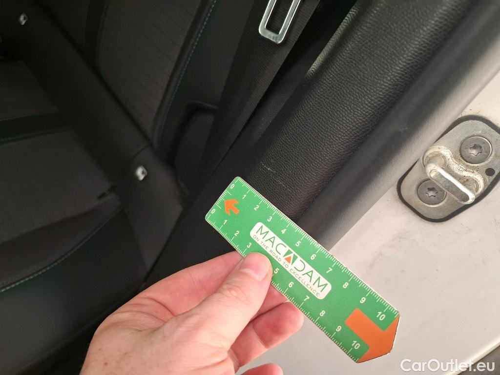  Peugeot  2008  Allure 1.5 HDi 130CV BVA8 E6d #9