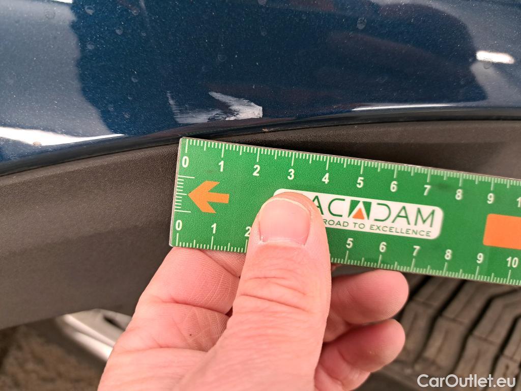  Peugeot  3008  Active Pack 1.5 HDi 130CV BVA8 E6d #26