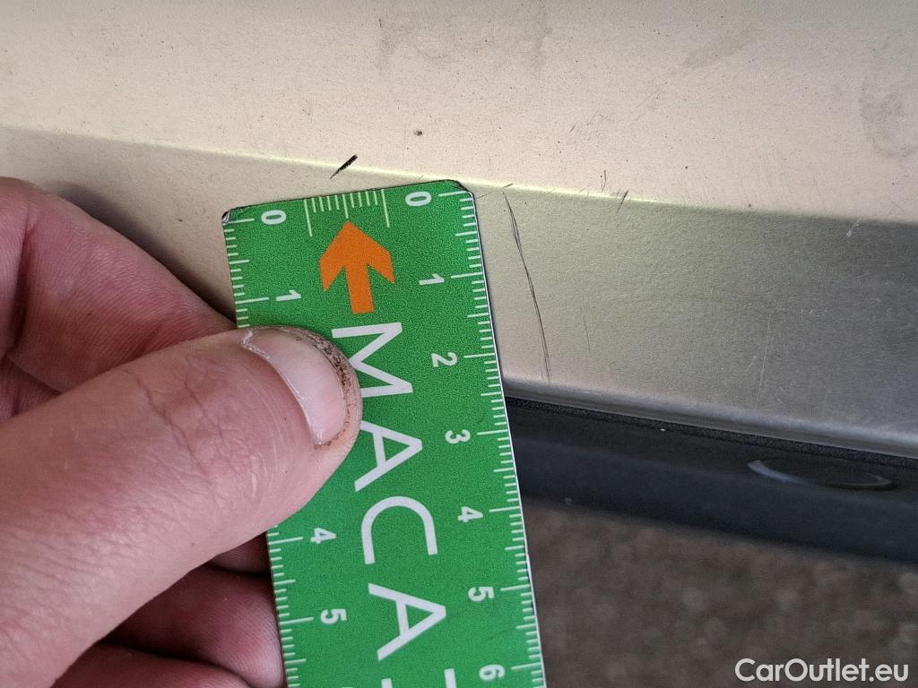  Peugeot  2008  Active Pack 1.5 HDi 110CV BVM6 E6d #40