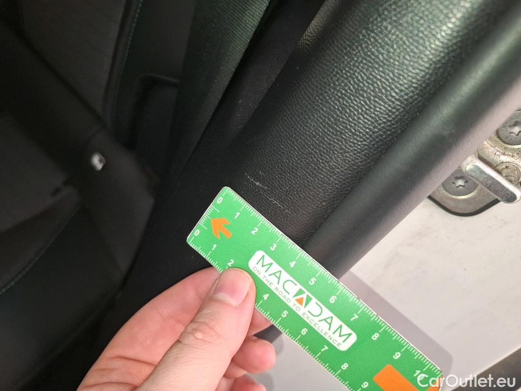  Peugeot  2008  Allure 1.5 HDi 130CV BVA8 E6d #10