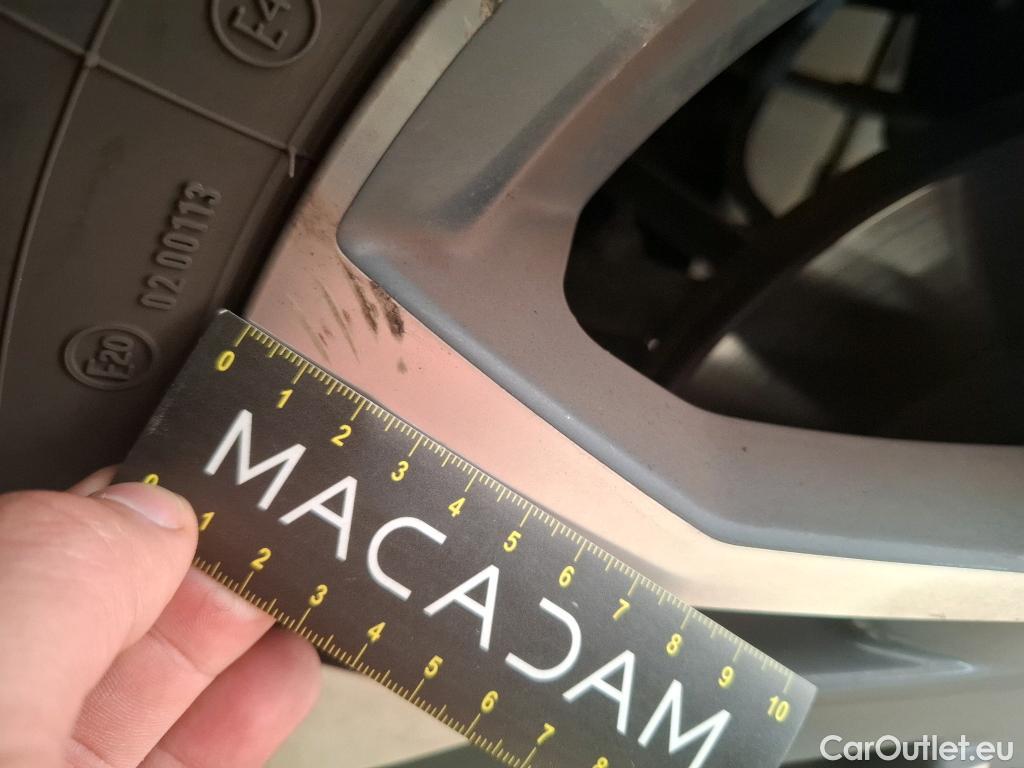  Peugeot  2008  Allure Pack 1.5 HDi 110CV BVM6 E6d #20