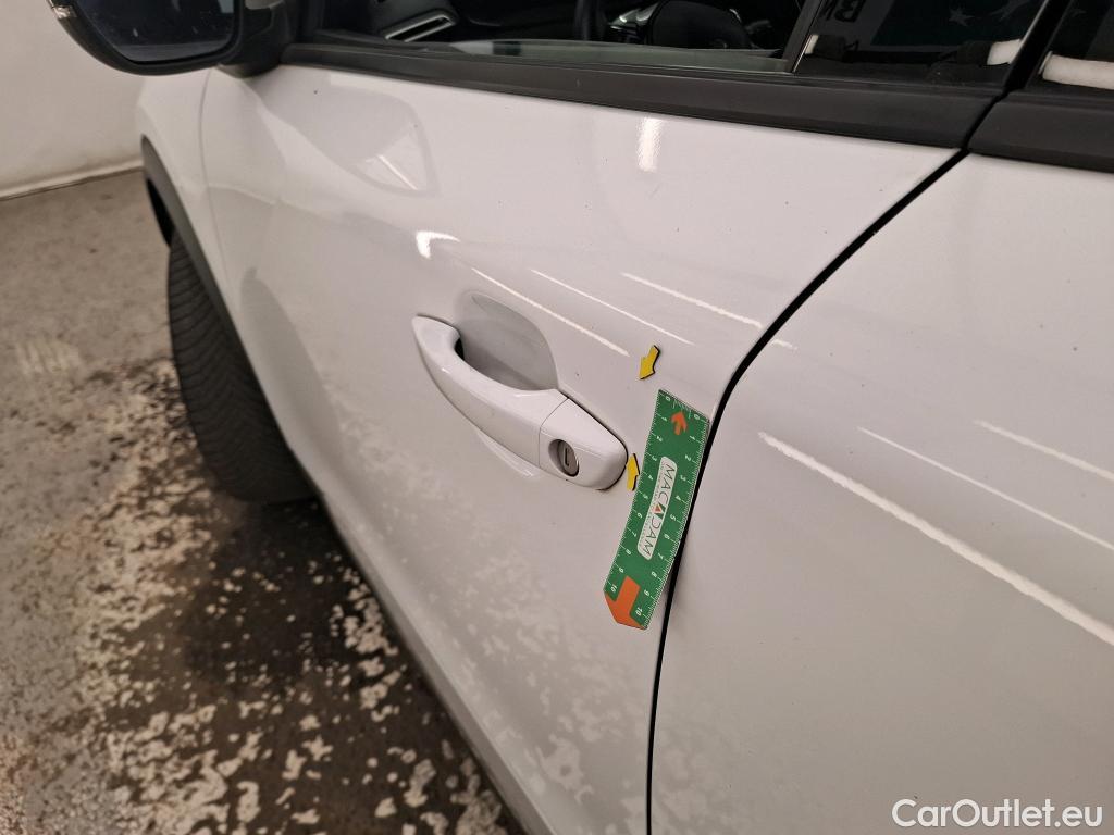  Peugeot  2008  Allure 1.5 HDi 130CV BVA8 E6d #24