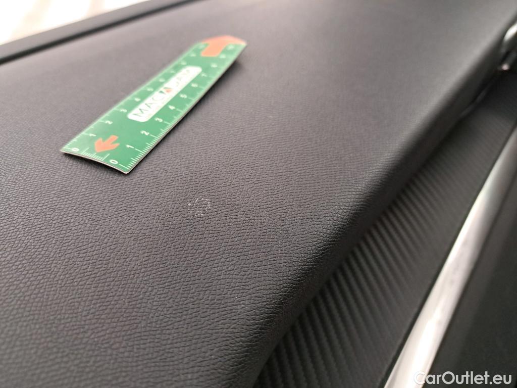  Peugeot  3008  Active Pack 1.5 HDi 130CV BVA8 E6d #24