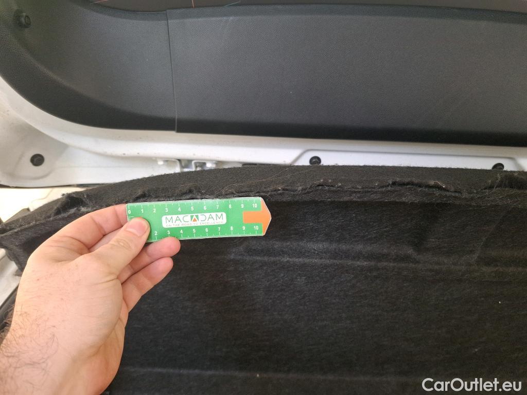  Peugeot  2008  Allure 1.5 HDi 130CV BVA8 E6d #21