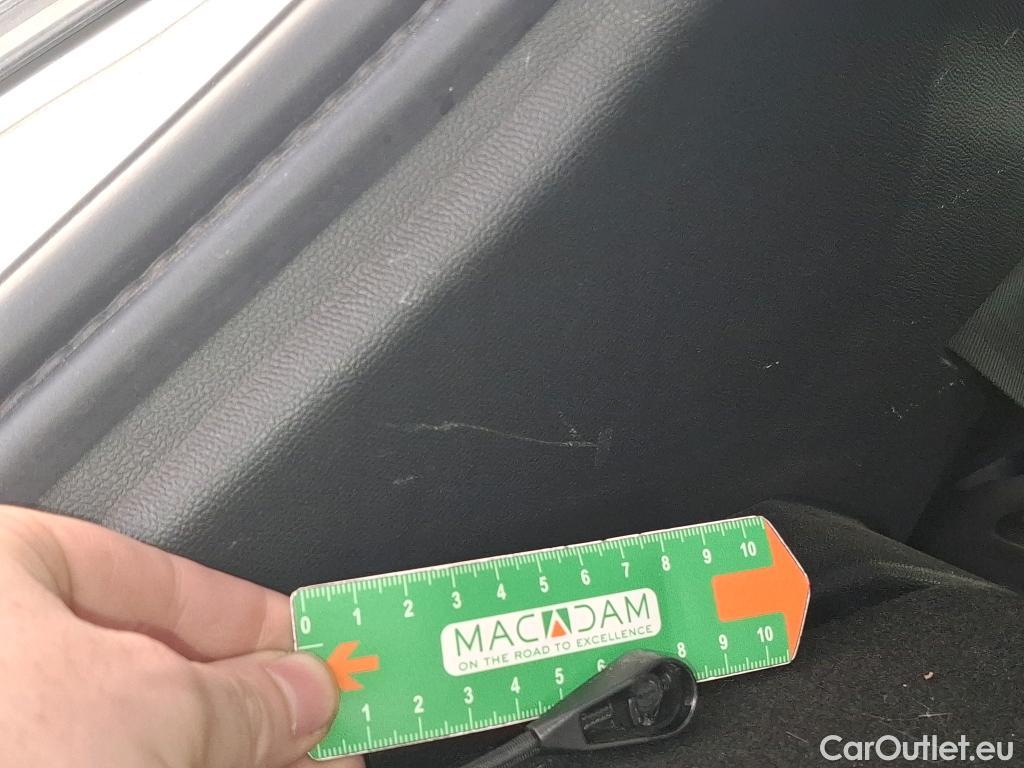  Peugeot  2008  Allure 1.5 HDi 130CV BVA8 E6d #23