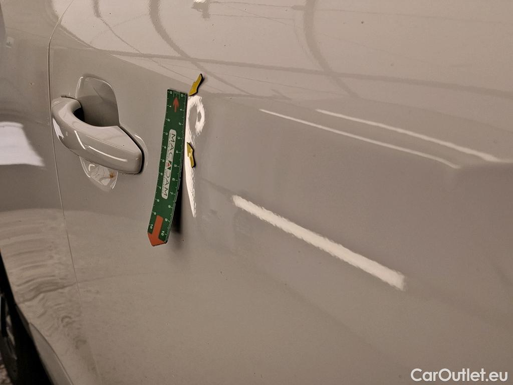  Peugeot  2008  Allure 1.5 HDi 130CV BVA8 E6d #29