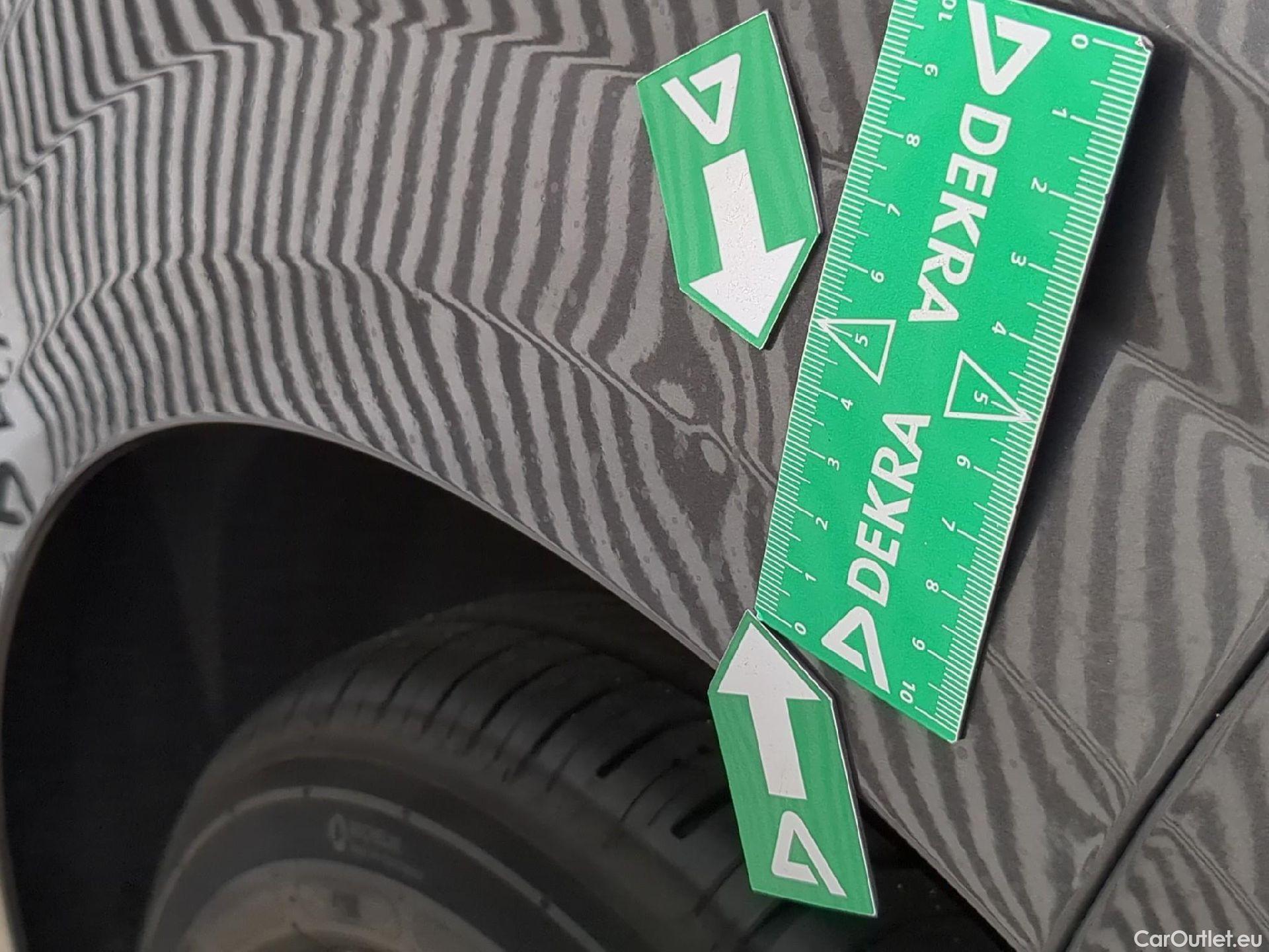  Peugeot  208  Style 1.2 PureTech 100CV BVM6 E6d #32