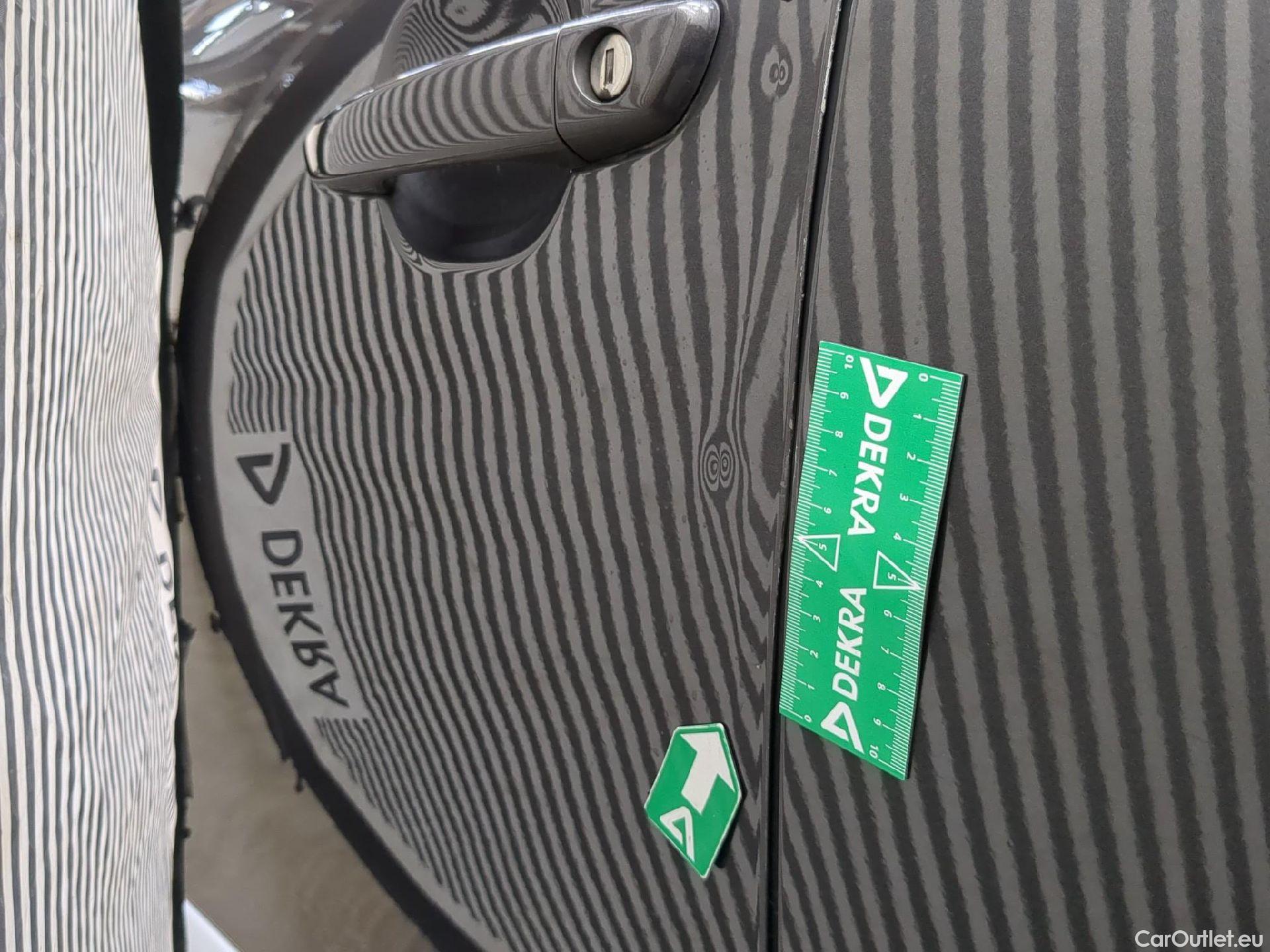  Peugeot  2008  Allure Business 1.5 HDi 130CV BVA8 E6d #23