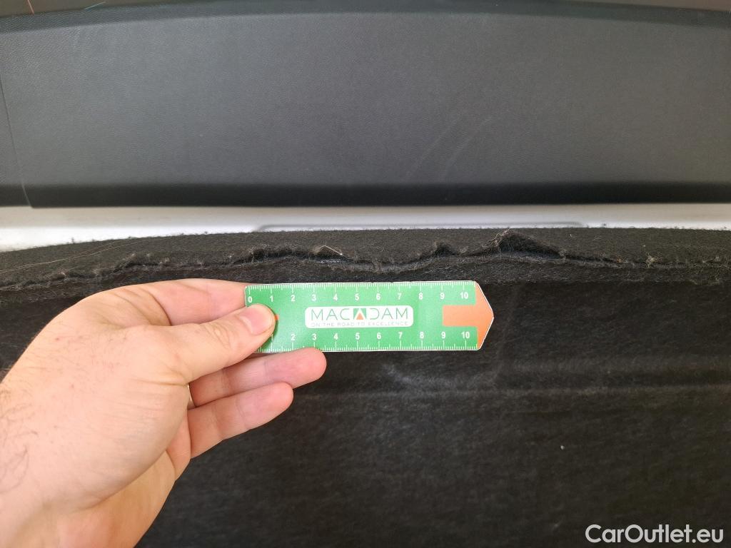  Peugeot  2008  Allure 1.5 HDi 130CV BVA8 E6d #20