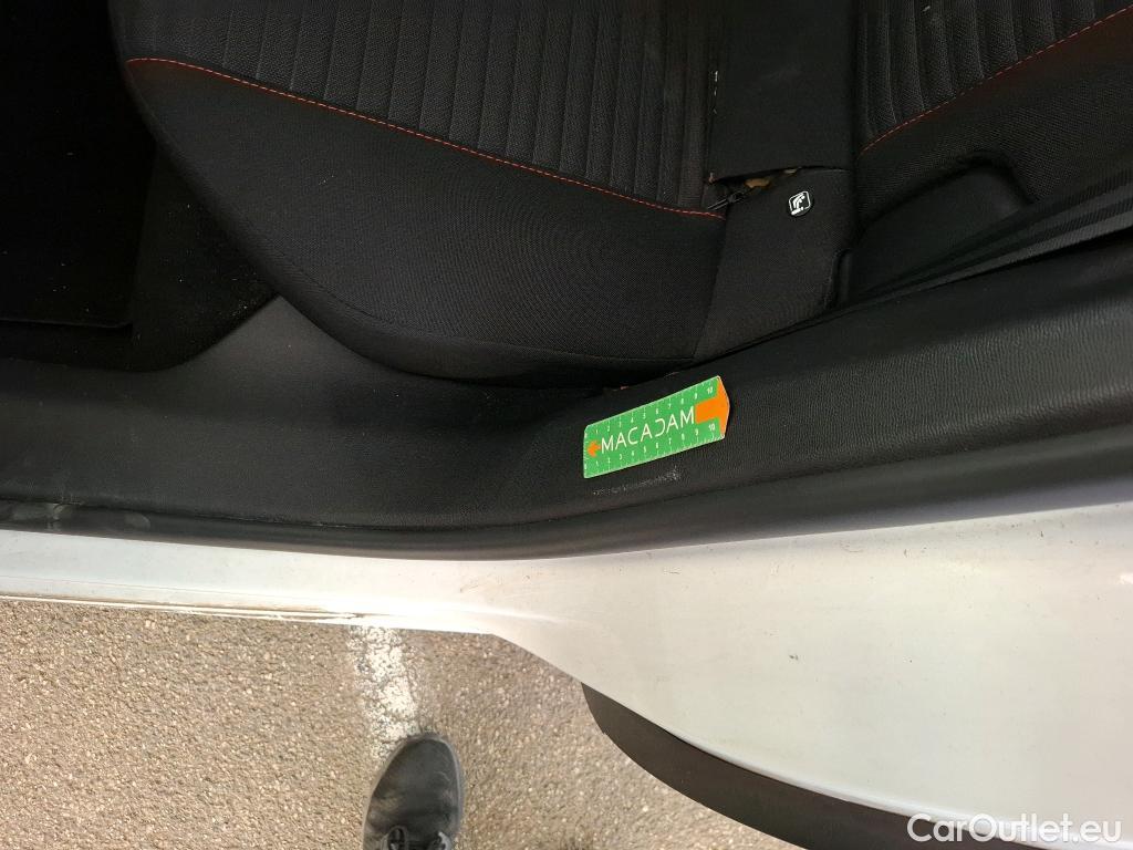  Peugeot  2008  Active Pack 1.5 HDi 110CV BVM6 E6d #10