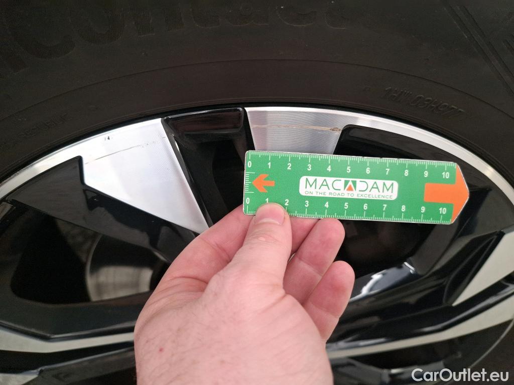  Peugeot  2008  Allure 1.5 HDi 130CV BVA8 E6d #44