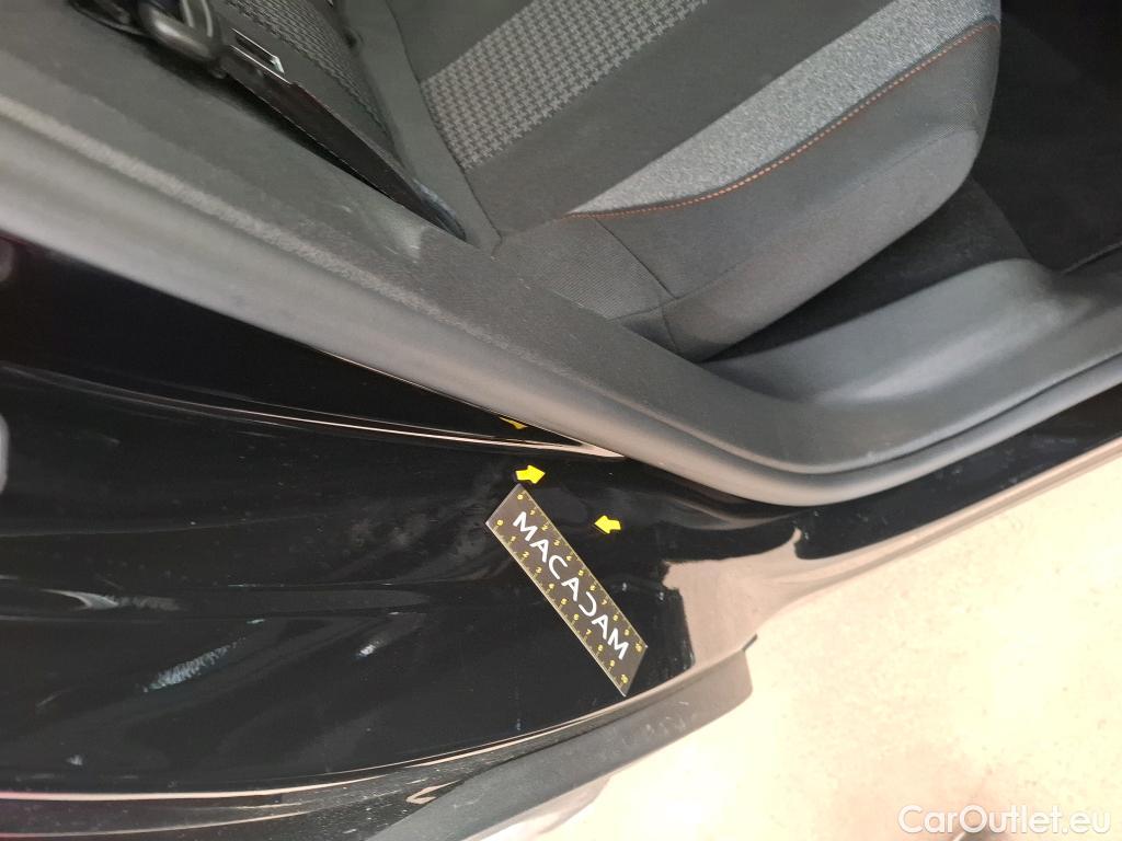  Peugeot  3008  II Active Pack 1.5 HDi 130CV BVA8 E6d #1