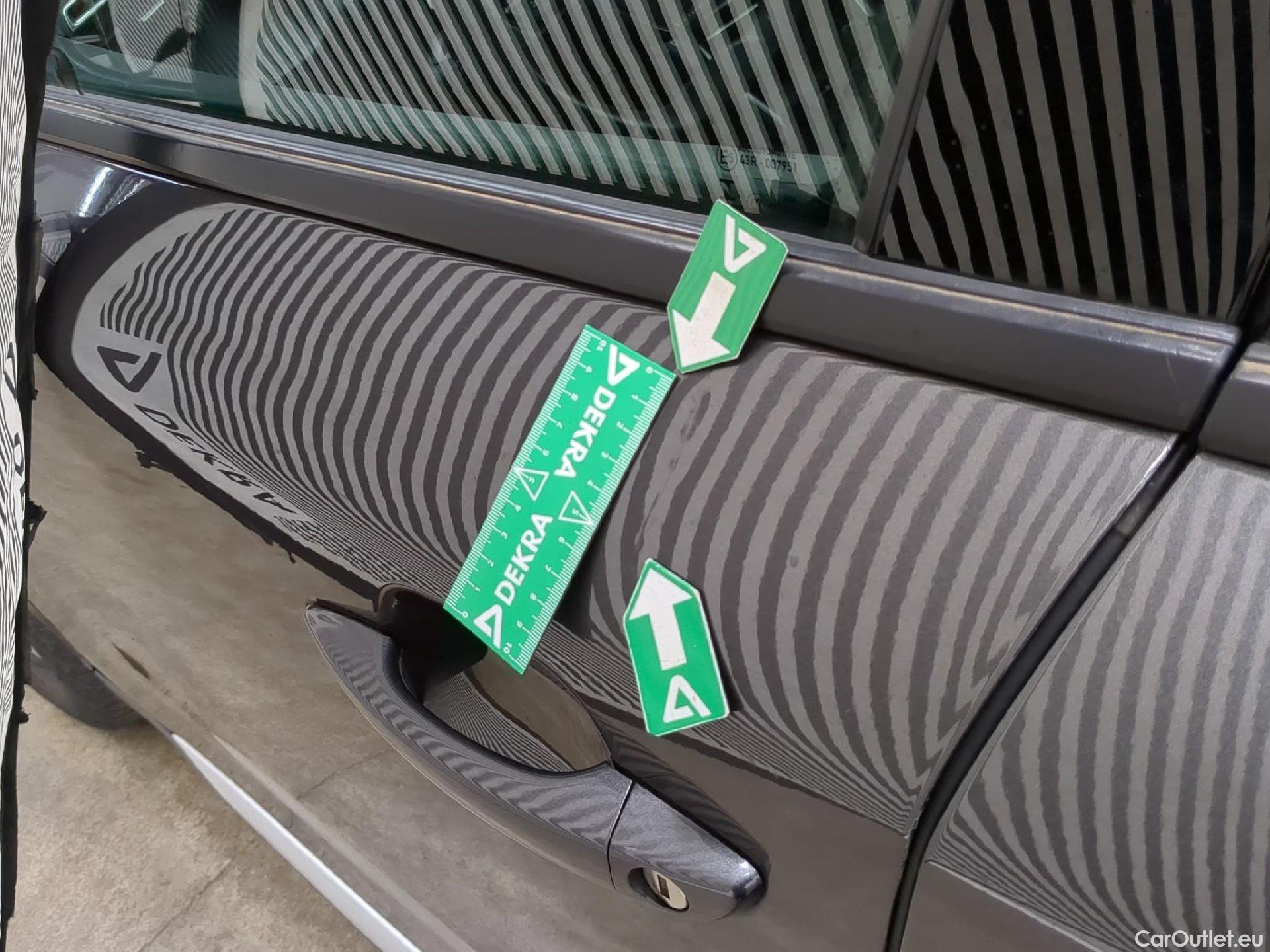  Peugeot  2008  Allure Business 1.5 HDi 130CV BVA8 E6d #25