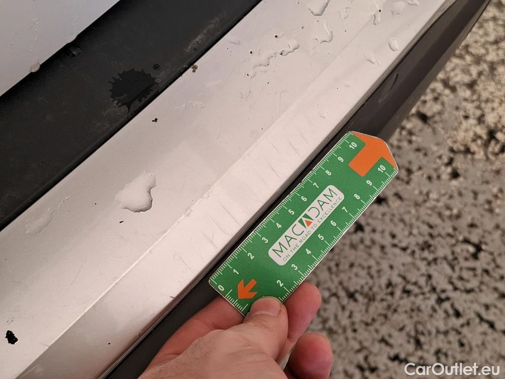  Peugeot  2008  Allure 1.5 HDi 130CV BVA8 E6d #32