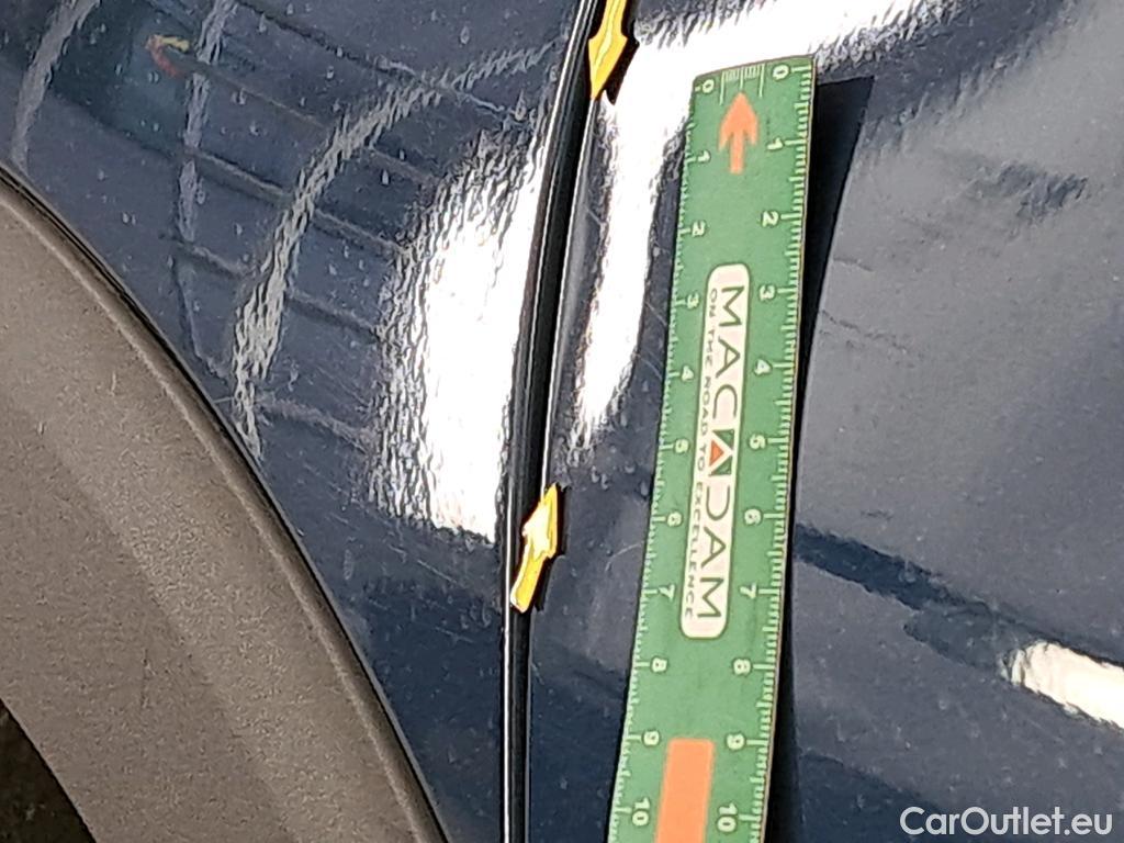  Peugeot  3008  Active Pack 1.5 HDi 130CV BVA8 E6d #2