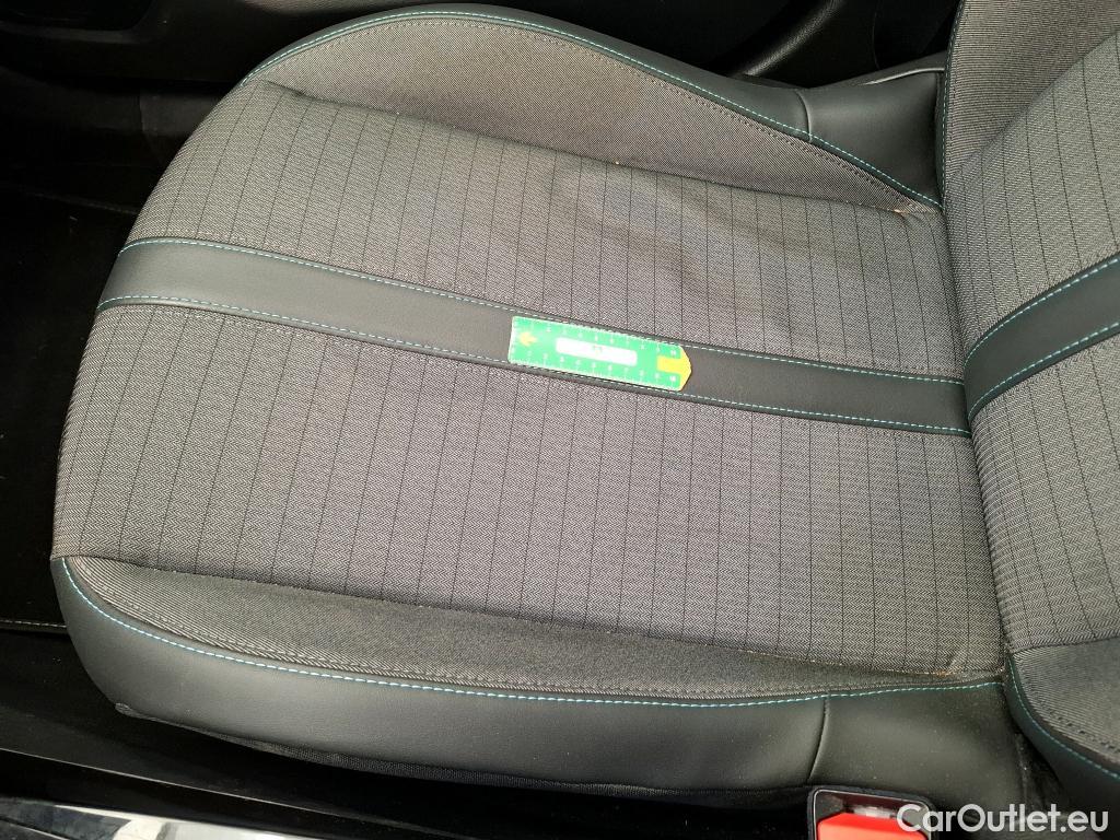  Peugeot  2008  Allure Pack 1.5 HDi 130CV BVA8 E6d #16