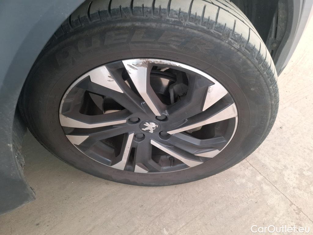  Peugeot  2008  Allure Pack 1.5 HDi 110CV BVM6 E6d #15