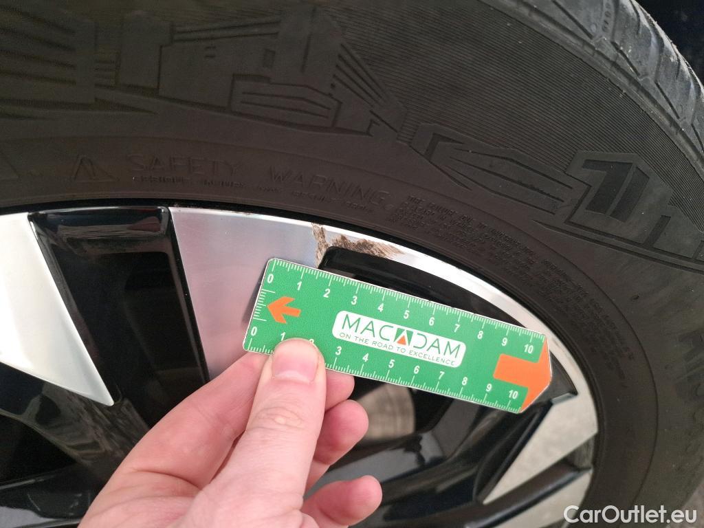  Peugeot  2008  Allure 1.5 HDi 130CV BVA8 E6d #41